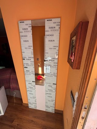 Mueble de entrada con espejo