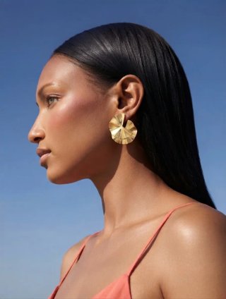 Pendientes dorados diseño abanico