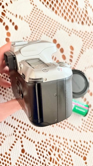 Excelente y poco común Cámara Nikon F75 (LEER)