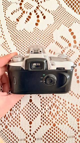 Excelente y poco común Cámara Nikon F75 (LEER)