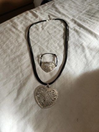 Conjunto de Pulsera y Colgante Corazón