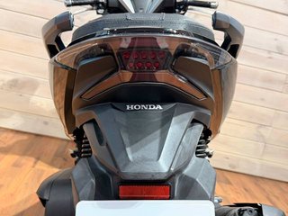 Honda Forza 300