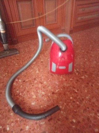 Aspiradora Blue Skype Roja