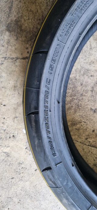 Neumático Bridgestone Battlax RS11 120/70 R17