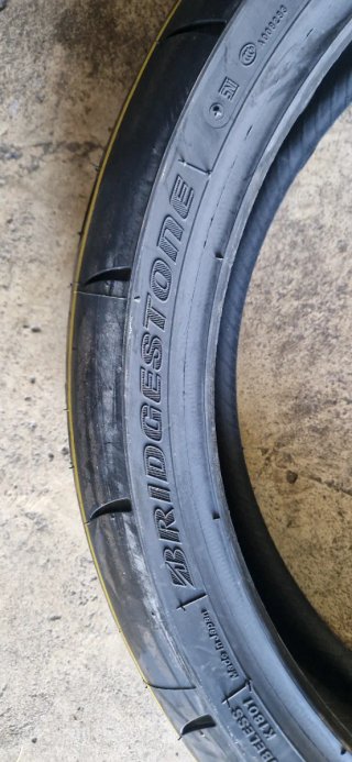 Neumático Bridgestone Battlax RS11 120/70 R17