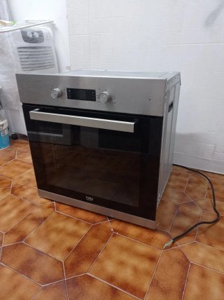 Horno Beko BIE22300X Multifunción 71L