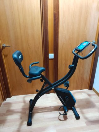 Bicicleta Estática Plegable con Respaldo y ruedas