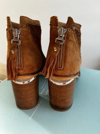 Botines de ante mujer marrones. Piel autentica.