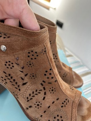 Botines de ante mujer marrones. Piel autentica.