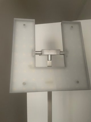 Lámpara de pie LED regulable