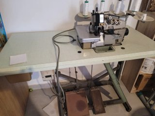 Máquina Overlock Mauser Spezial 515-4