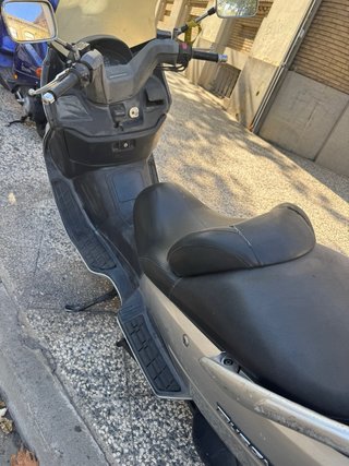 Suzuki Burgman 250