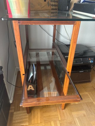 Scrivania in vetro e legno