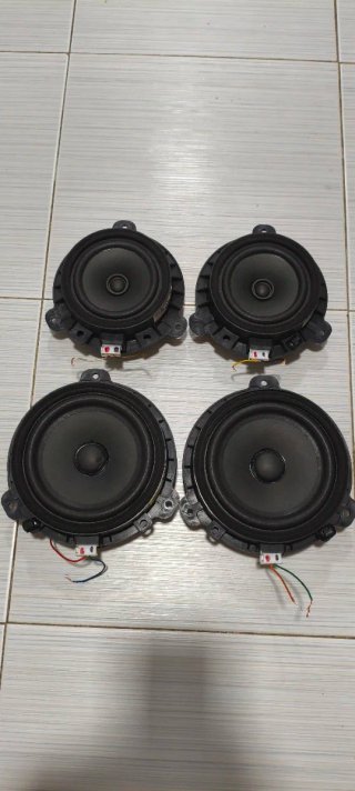 4 altavoces para coche