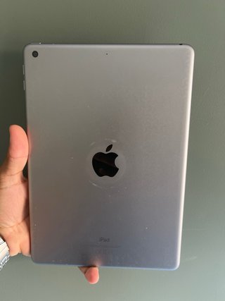 iPad  (6ª Gen) A1893de 32GB –negro/plata