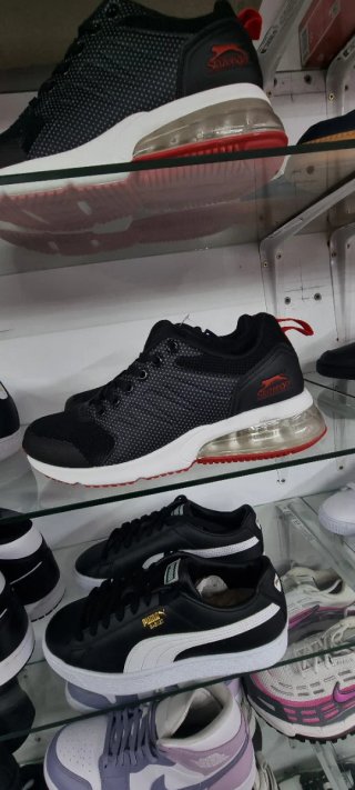 Zapatillas Slazenger Negras y Rojas