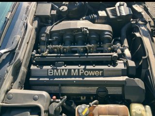 BMW M5 E34 el motor  3.6 litro,315cv