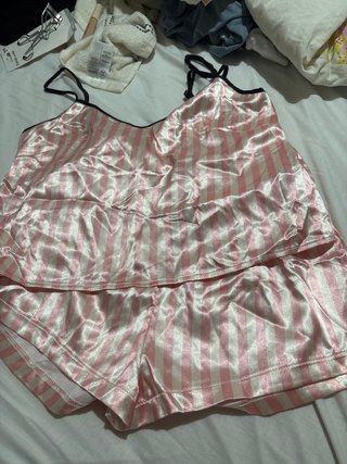 Conjunto pijama rayas rosa y blanco