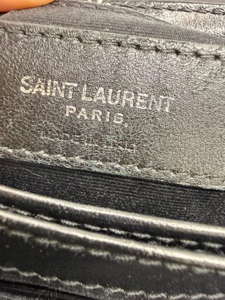 bolso Saint Laurent modelo Lou Mini