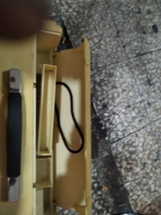 máquina de coser eléctrica vintage de la Alfa