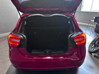 MERCEDES-BENZ  CLASE A A 200 CDI URBAN !!!!!