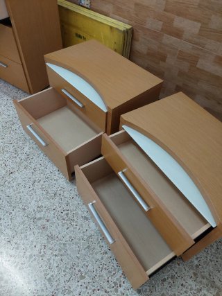 Cómoda y mesas de noches..