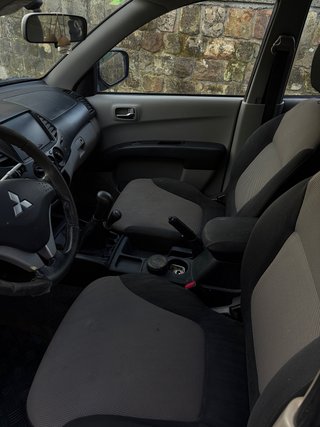 Mitsubishi L 200 2010