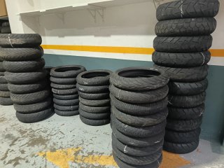 Neumáticos moto 17, 19, 21 pulgadas