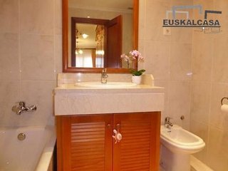 Piso en venta en Masustegui-Monte Caramelo en Bilbao