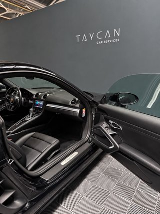 Porsche Cayman 2018