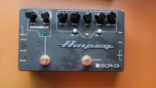 Previo para Bajo Ampeg SCR-DI.