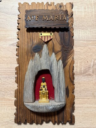 Retablo de Madera de la Virgen de Montserrat