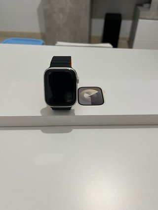 Apple Watch Series 9 45mm GPS + Cellular