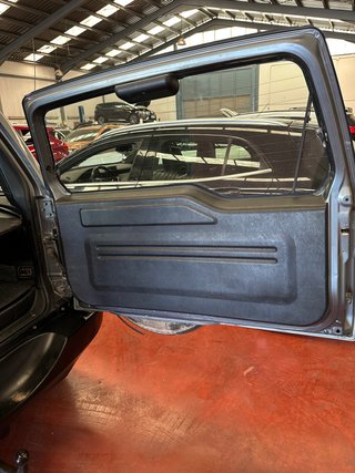 Mitsubishi Montero IO 2003