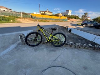 Bicicleta Scott Amarilla