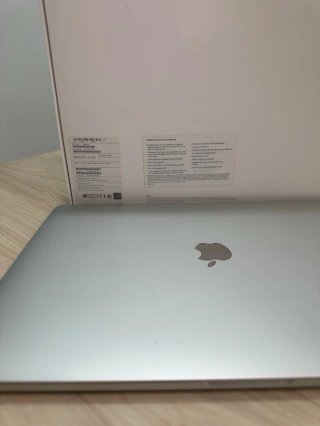 ÚLTIMAS UNIDADES MacBook Pro Touch Bar 15” (modelo