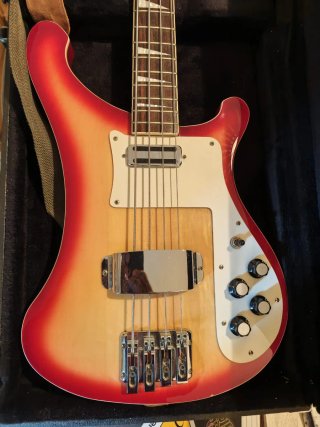 Bajo Eléctrico TOKAI Rockinbetter Colección