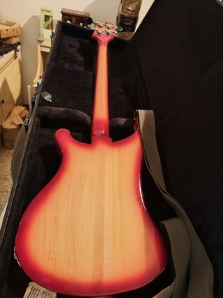 Bajo Eléctrico TOKAI Rockinbetter Colección