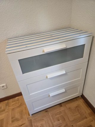 Cómoda Blanca con Tres Cajones