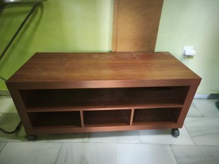 Mueble bajo TV de madera
