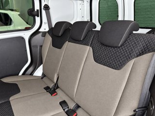 Ford Transit Courier | 5 plazas y garantía