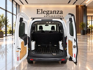 Ford Transit Courier | 5 plazas y garantía