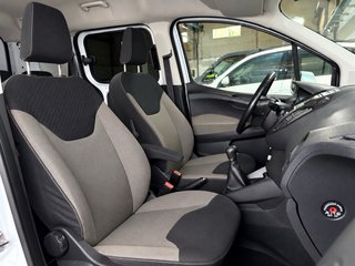 Ford Transit Courier | 5 plazas y garantía