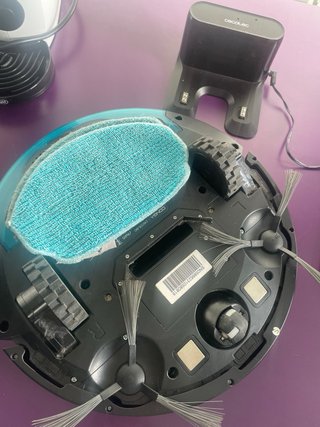 Robot aspirador y friega suelos Conga Cecotec