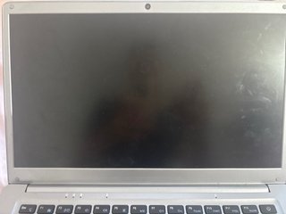 Ordenador Portátil  (marca bmax aunque ponga acer)