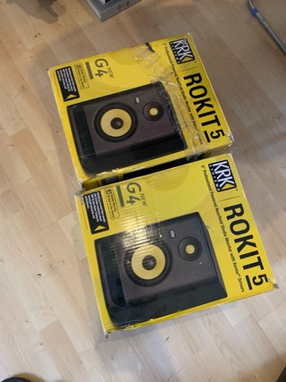 Altavoces KRK Rokit RP5 G4 con Pedestales Vonyx