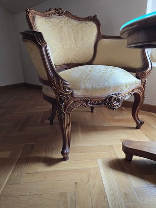 Conjunto Mesa Marquetería y 2 Sillones Luis XV
