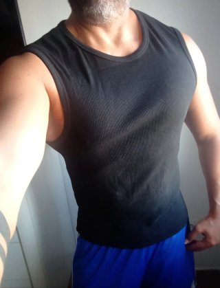 Camiseta sin mangas Zara negra con etiqueta nueva