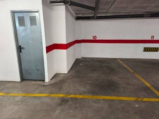 Garaje en alquiler en Eixample Sud – Migdia en Girona