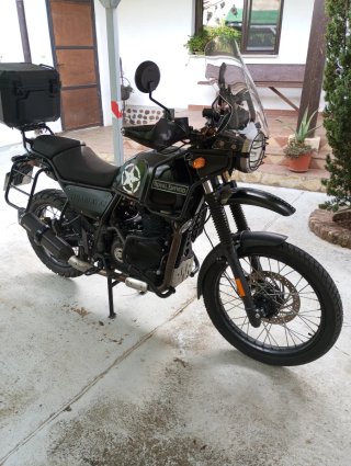 Royal Enfield Himalayan 411.